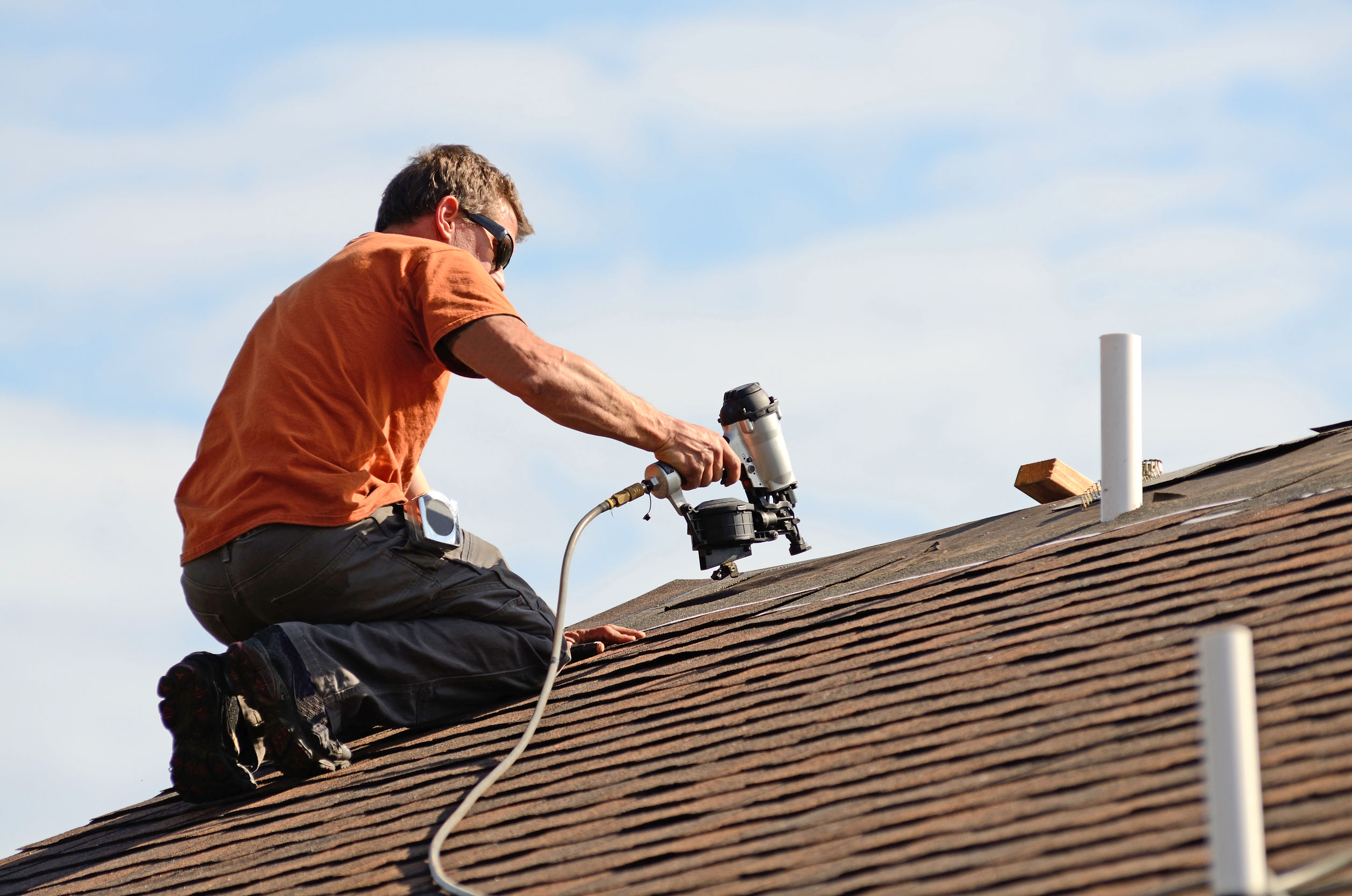 Seamless Gutters and Roof Repairs in Overland Park KS