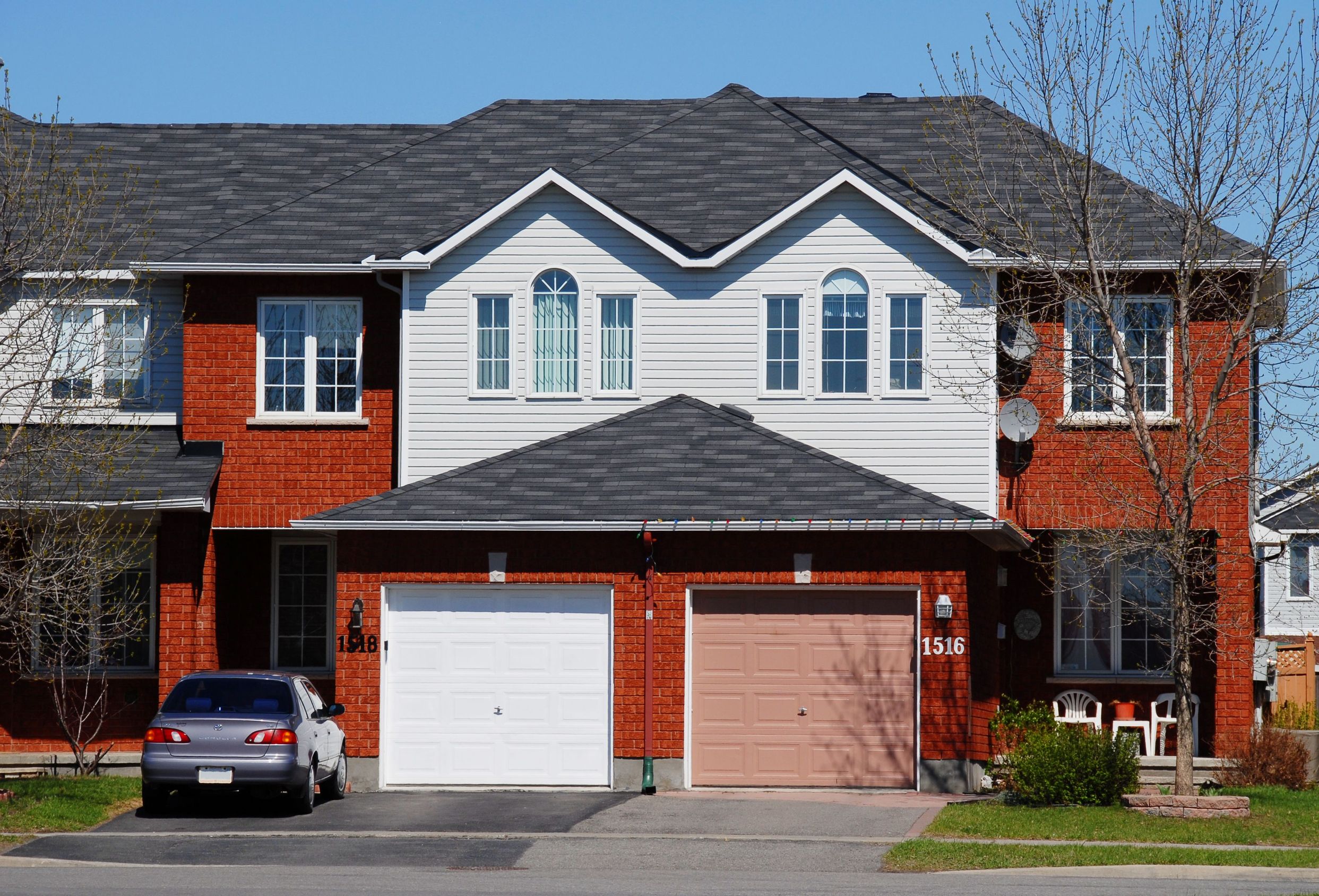 Issues That May Require Your Garage Door to Be Replaced