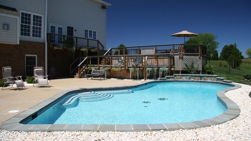 Great Features of Vinyl Pool Liners in Fayette County