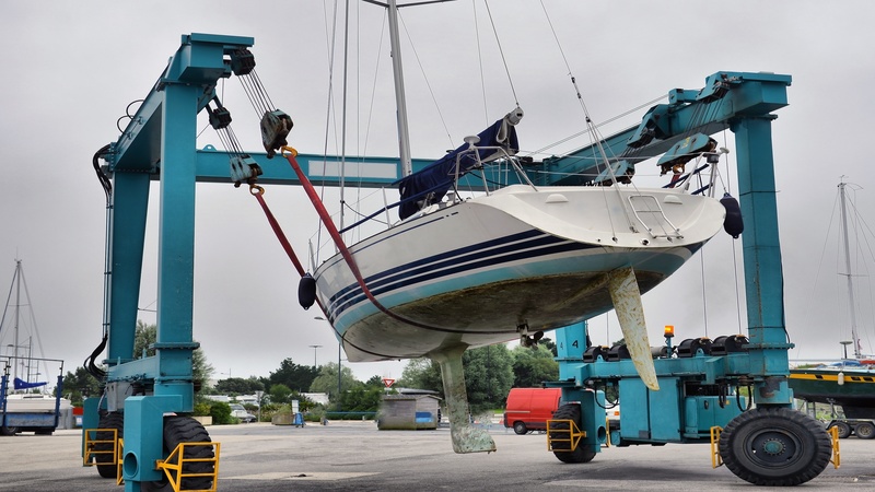 Reach and Versatility With Affordable Telehandlers in the Chicago Area