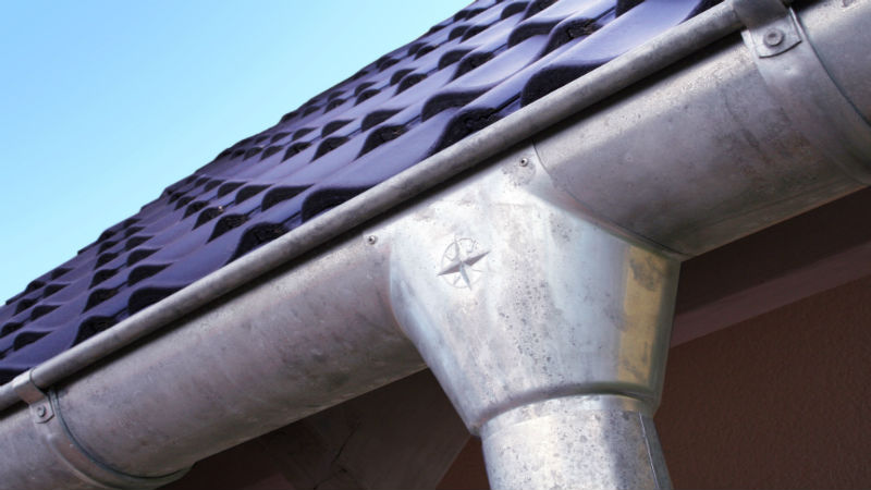 Top 3 Reasons to Consider Professional Roof Gutter Repair Services