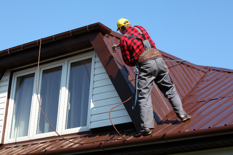 How to Find Leaks on the Metal Roof of Your Red Bank, TN, Home